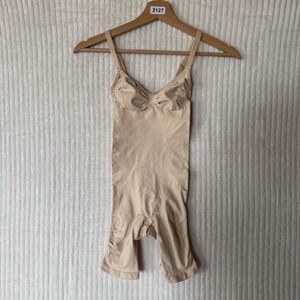 SKIMS Seamless Sculpt Mid Thigh Bodysuit Sand Beige Women's Size M NWOT $74